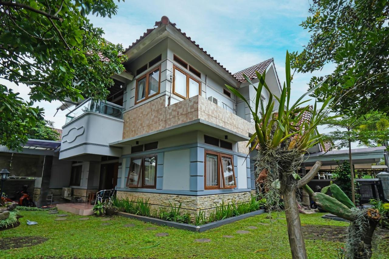 Oyo 92121 Mitra Dago Antapani Syariah Hotel Bandung Luaran gambar