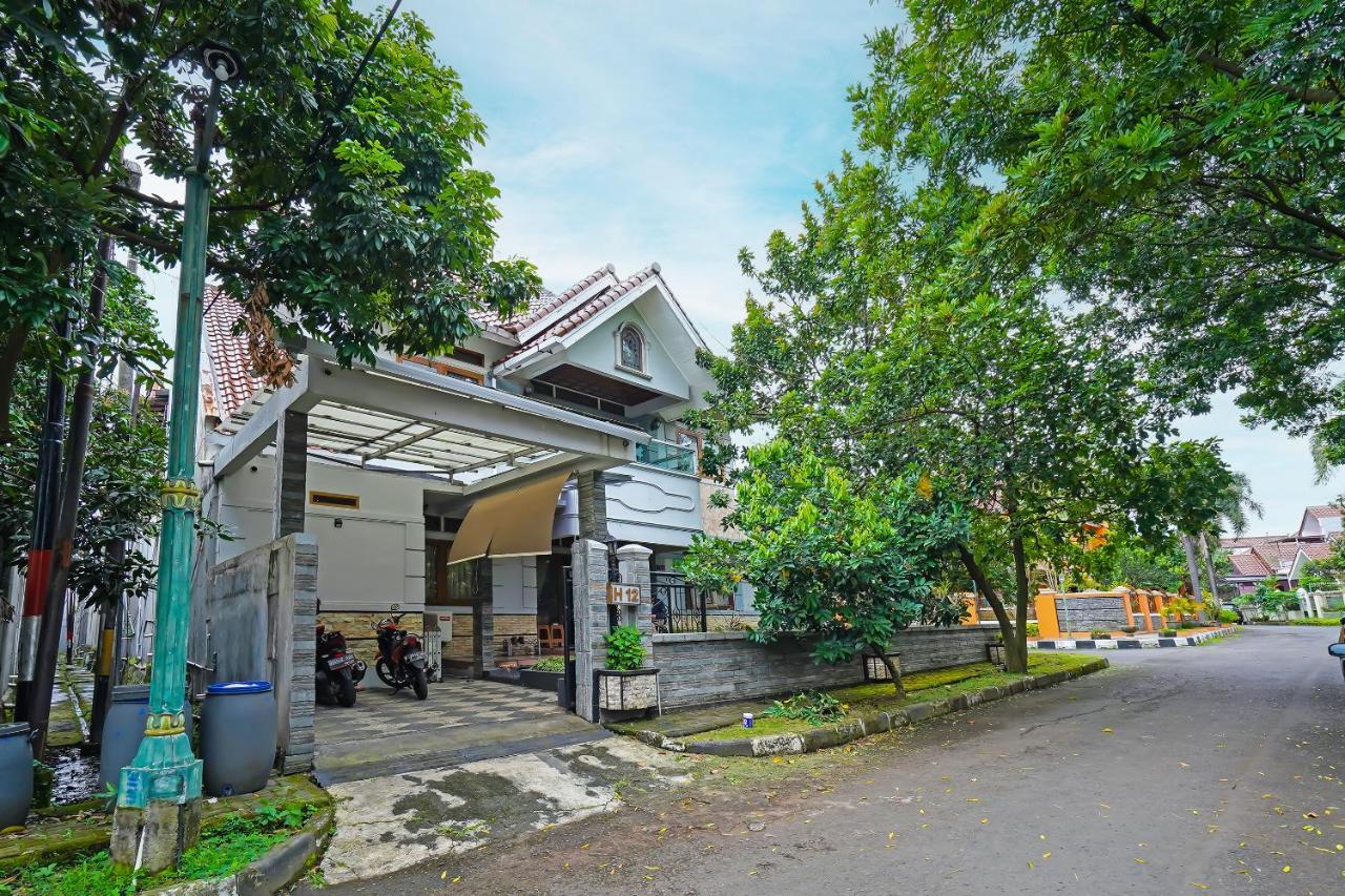 Oyo 92121 Mitra Dago Antapani Syariah Hotel Bandung Luaran gambar