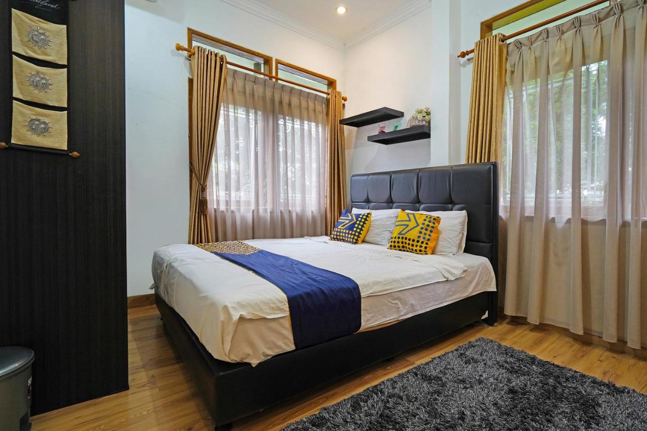 Oyo 92121 Mitra Dago Antapani Syariah Hotel Bandung Luaran gambar